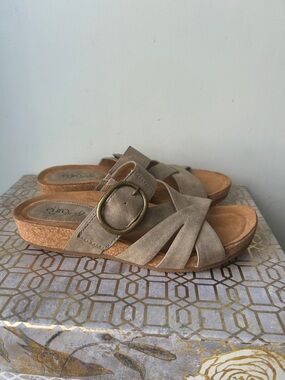 Eurosoft Gwenda Slip On Sandals Women's size 6